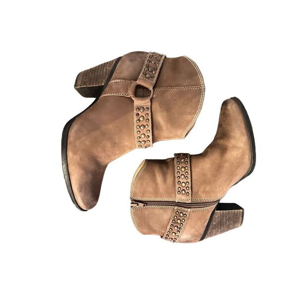 Sofft Chunk Heel Booties Studded and Western Details - Picture 6 of 12